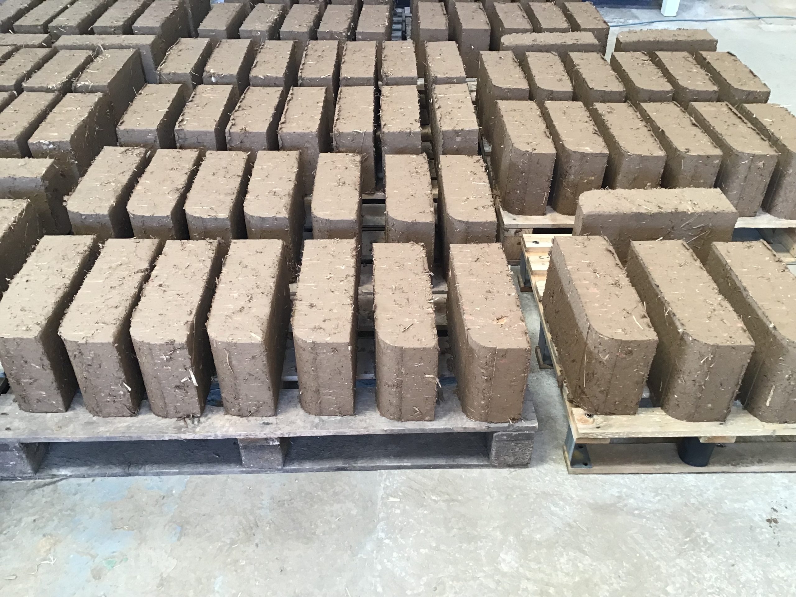 cob blocks and cob bricks cob specialist self-build new build construction